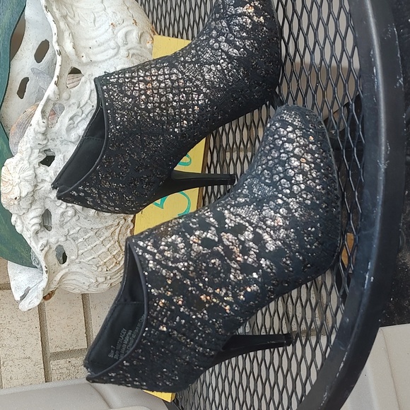 Maurices Heels - Picture 8 of 12